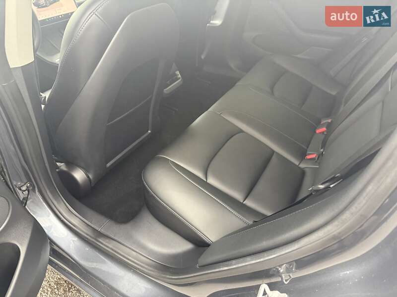 Седан Tesla Model 3 2022 в Киеве