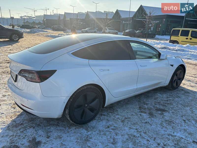 Седан Tesla Model 3 2019 в Ирпене
