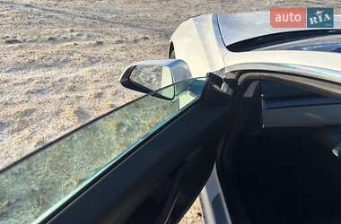 Седан Tesla Model 3 2019 в Ирпене