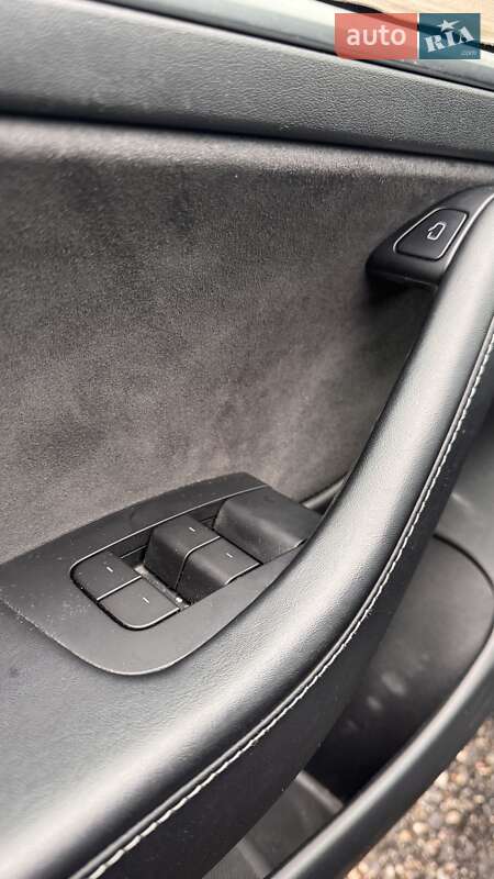 Седан Tesla Model 3 2021 в Запорожье