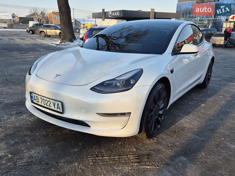Седан Tesla Model 3 2022 в Вінниці