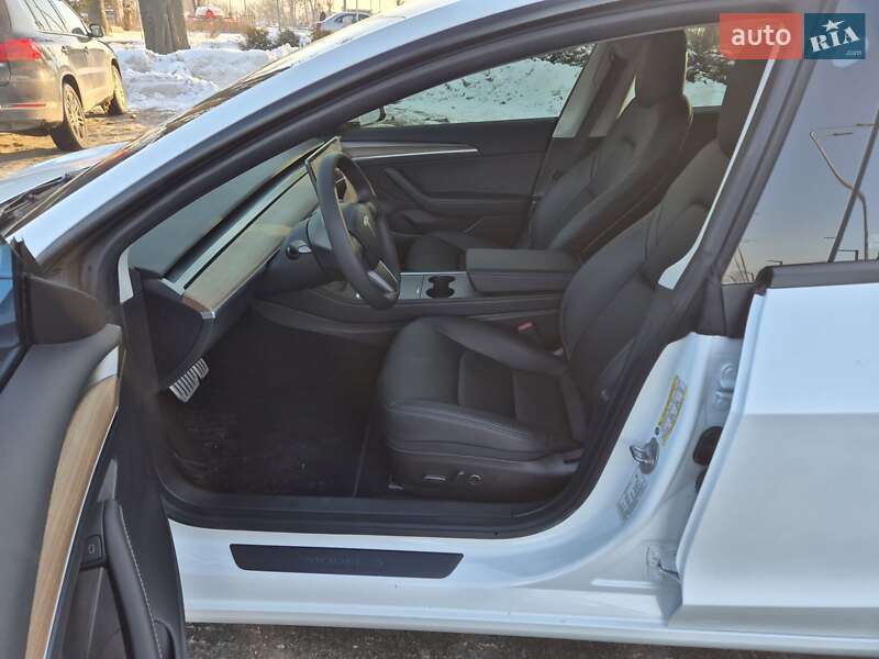 Седан Tesla Model 3 2022 в Вінниці
