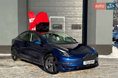 Седан Tesla Model 3 2022 в Киеве