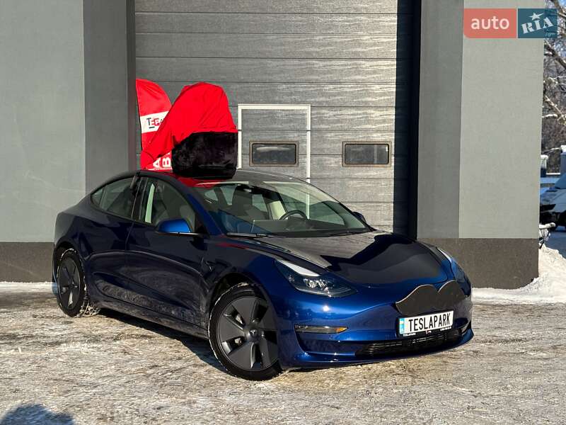 Tesla Model 3 2022