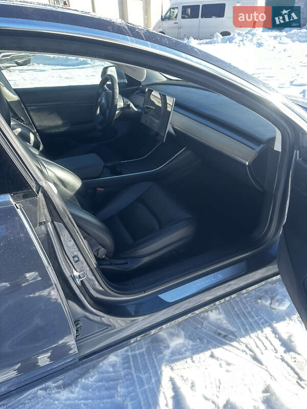 Седан Tesla Model 3 2020 в Тернополе фото 18 Седан Tesla Model 3 2020 в Тернополе