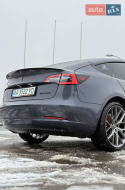Седан Tesla Model 3 2022 в Киеве