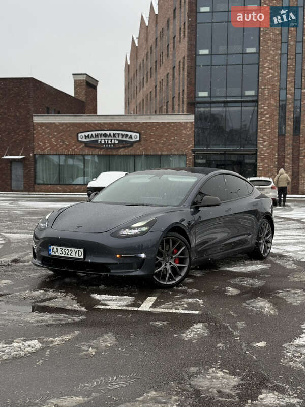 Tesla Model 3 2022