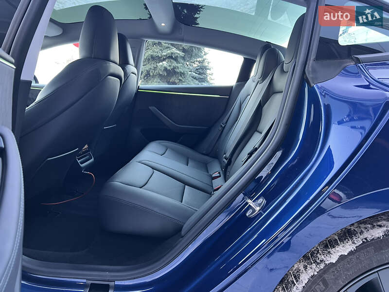 Седан Tesla Model 3 2024 в Киеве фото 39 Седан Tesla Model 3 2024 в Киеве