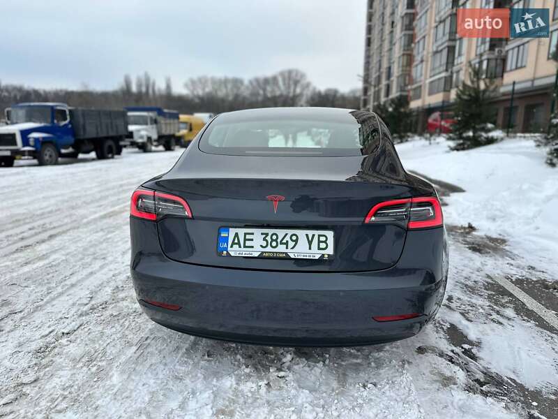 Седан Tesla Model 3 2021 в Днепре