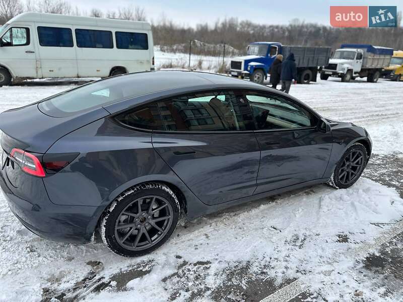 Седан Tesla Model 3 2021 в Днепре