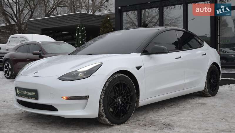 Седан Tesla Model 3 2021 в Киеве фото 4 Седан Tesla Model 3 2021 в Киеве