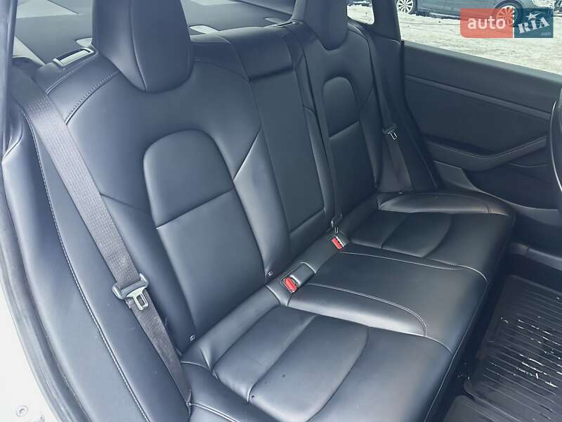 Седан Tesla Model 3 2021 в Киеве фото 48 Седан Tesla Model 3 2021 в Киеве