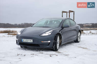 Седан Tesla Model 3 2021 в Львові