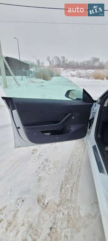 Седан Tesla Model 3 2019 в Львові фото 11 Седан Tesla Model 3 2019 в Львові