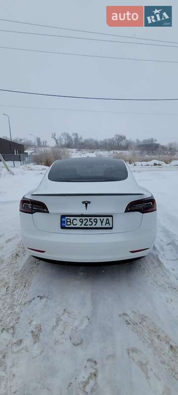 Седан Tesla Model 3 2019 в Львові фото 15 Седан Tesla Model 3 2019 в Львові