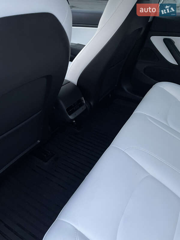 Седан Tesla Model 3 2020 в Львове фото 22 Седан Tesla Model 3 2020 в Львове