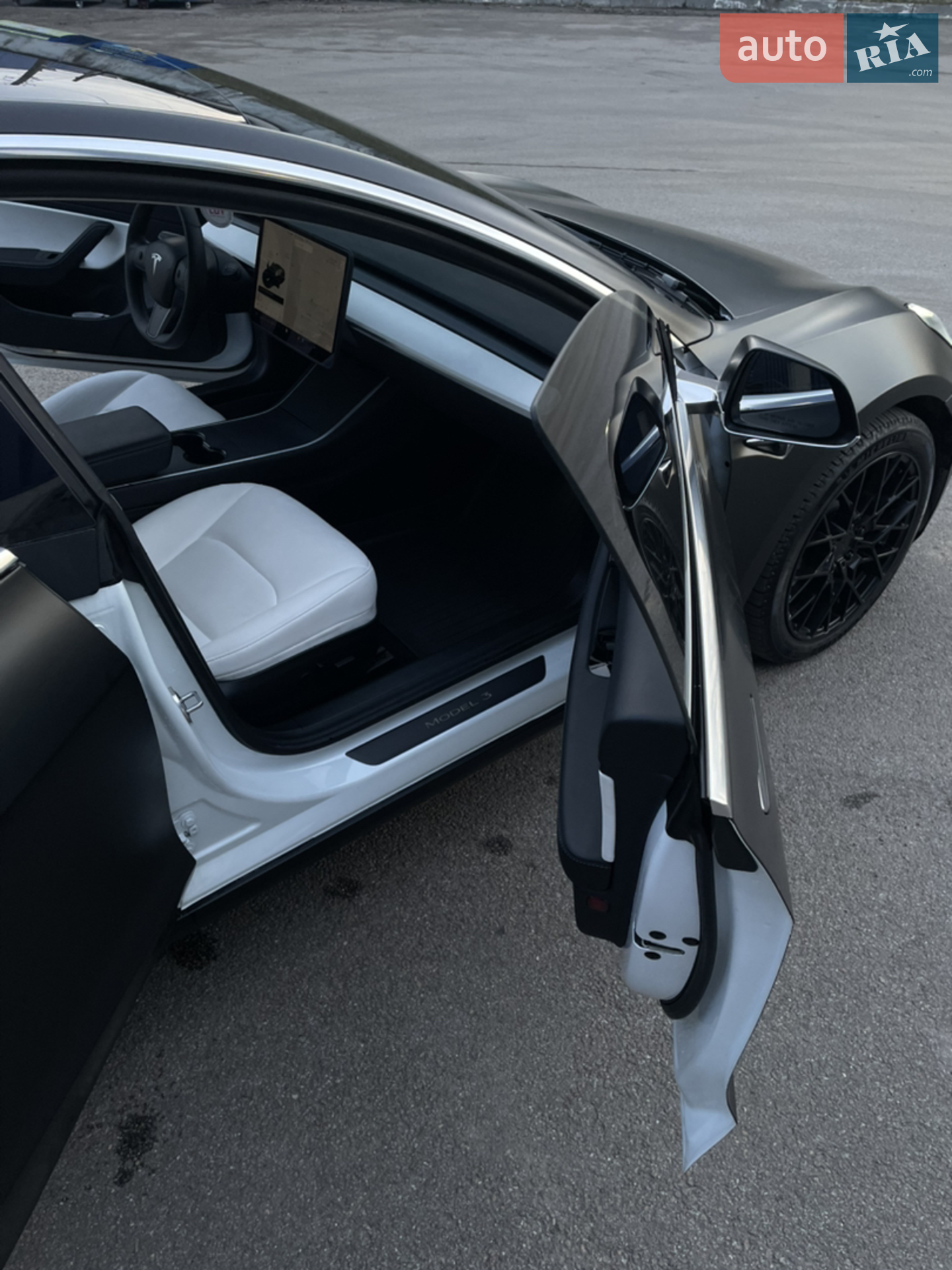 2020 Tesla Model 3 - мініатюра 29