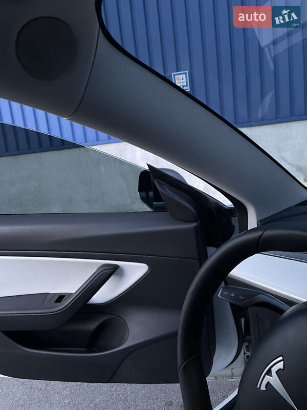 Седан Tesla Model 3 2020 в Львове фото 81 Седан Tesla Model 3 2020 в Львове