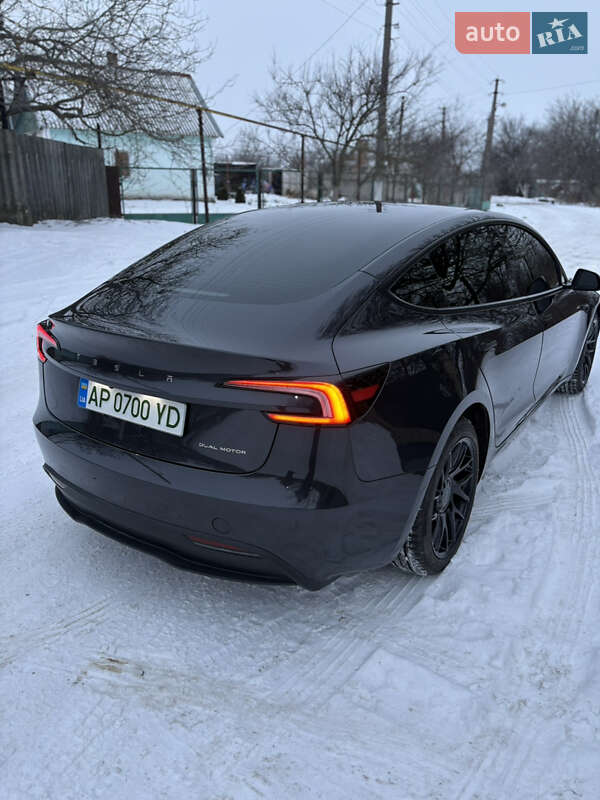 Седан Tesla Model 3 2024 в Запорожье