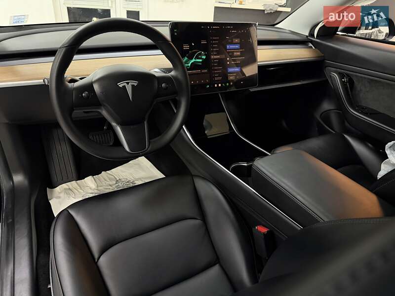 Седан Tesla Model 3 2019 в Дрогобичі фото 12 Седан Tesla Model 3 2019 в Дрогобичі