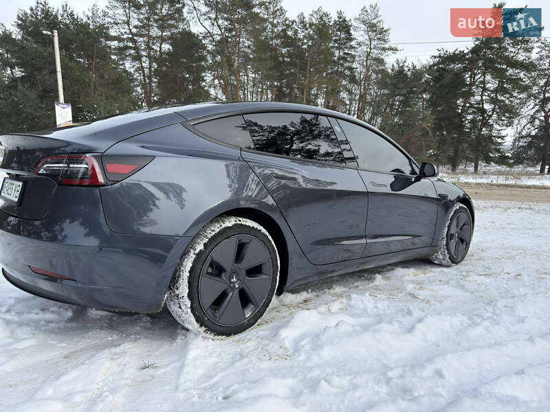 Седан Tesla Model 3 2023 в Днепре