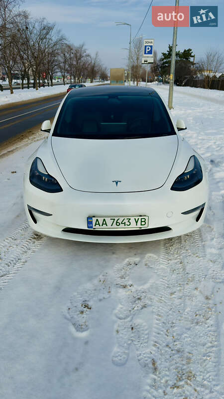 Седан Tesla Model 3 2021 в Києві