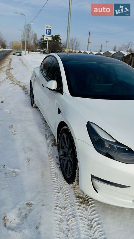 Седан Tesla Model 3 2021 в Києві