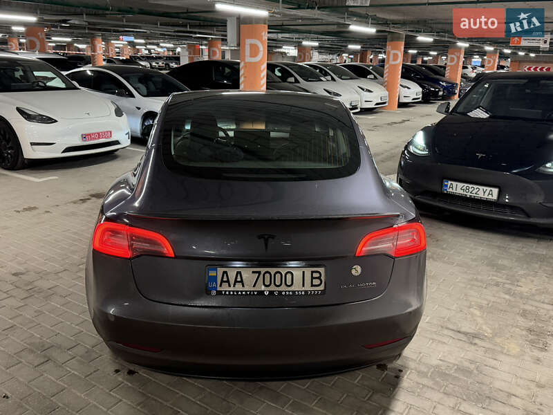 Седан Tesla Model 3 2019 в Киеве фото 5 Седан Tesla Model 3 2019 в Киеве
