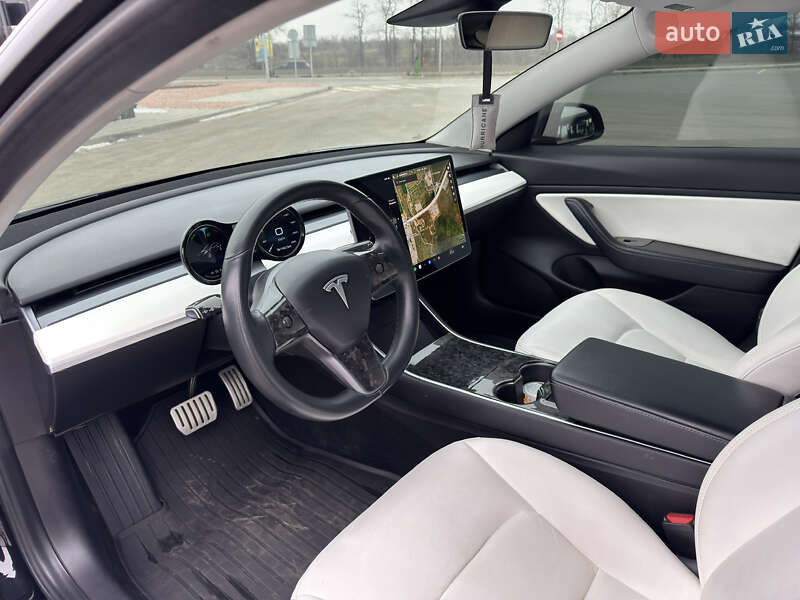Седан Tesla Model 3 2018 в Николаеве