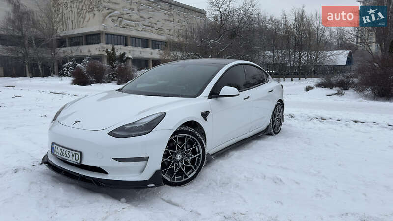 Седан Tesla Model 3 2022 в Киеве фото 4 Седан Tesla Model 3 2022 в Киеве