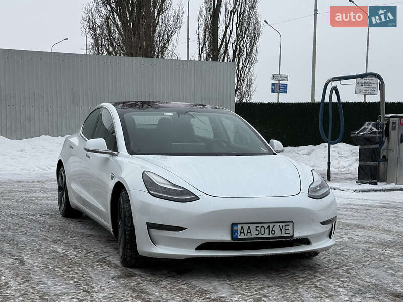 Tesla Model 3 2018