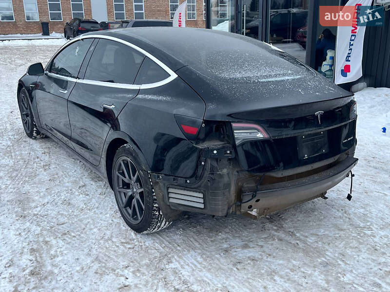 Седан Tesla Model 3 2018 в Луцке
