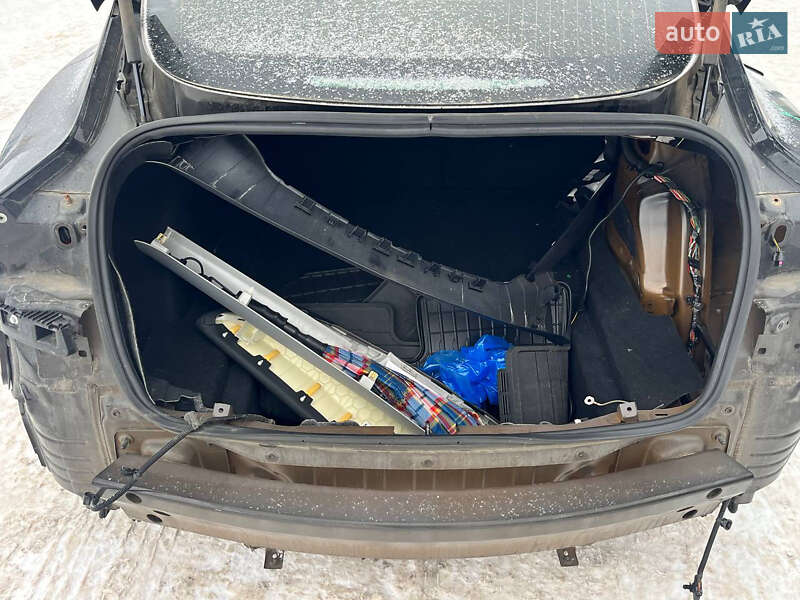 Седан Tesla Model 3 2018 в Луцке