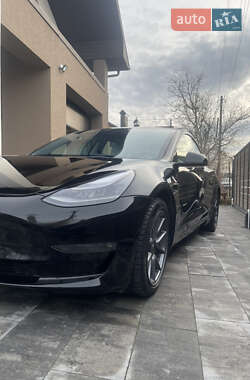 Седан Tesla Model 3 2022 в Ивано-Франковске
