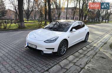 Седан Tesla Model 3 2019 в Ивано-Франковске