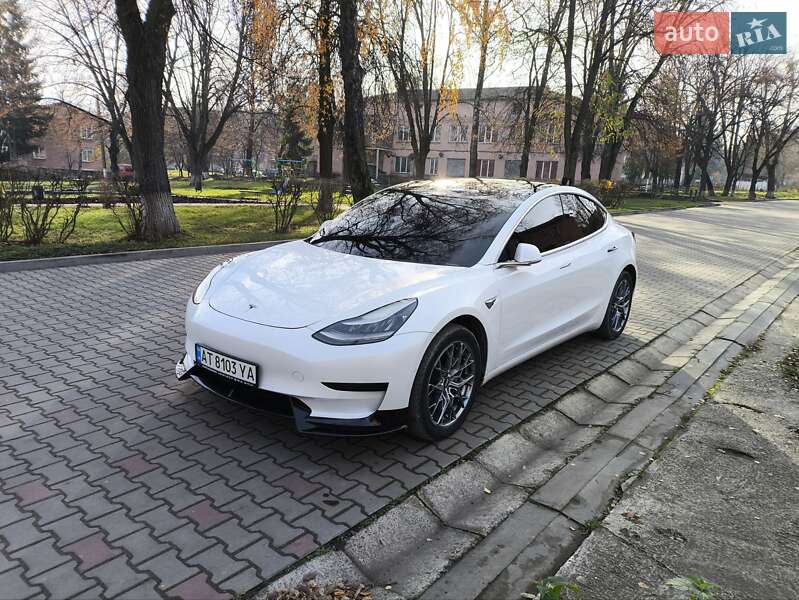 2019 Tesla Model-3, VIN 5YJ3E7EA6LF552844:plate — фото 1 (autoria)