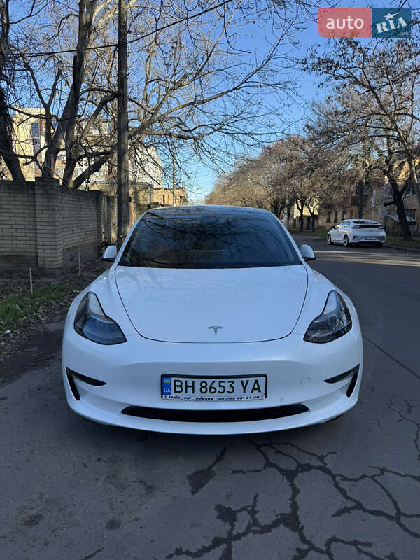 Tesla Model 3 2021