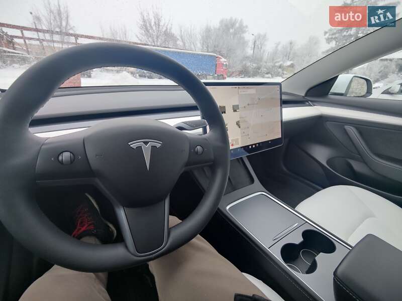 Седан Tesla Model 3 2021 в Киеве фото 18 Седан Tesla Model 3 2021 в Киеве