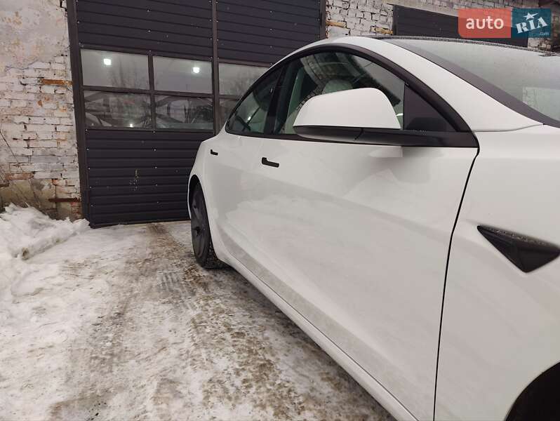 Седан Tesla Model 3 2021 в Киеве фото 5 Седан Tesla Model 3 2021 в Киеве