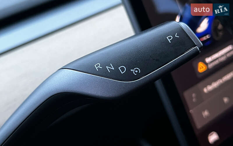 Седан Tesla Model 3 2019 в Львові