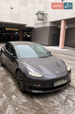 Седан Tesla Model 3 2022 в Києві