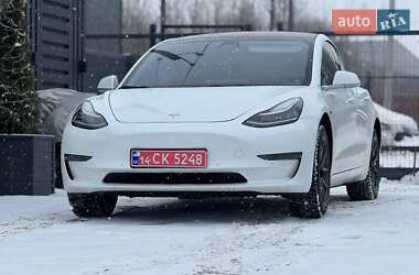 Седан Tesla Model 3 2018 в Львові