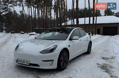 Седан Tesla Model 3 2022 в Житомире