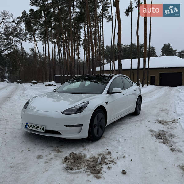 Tesla Model 3 2022