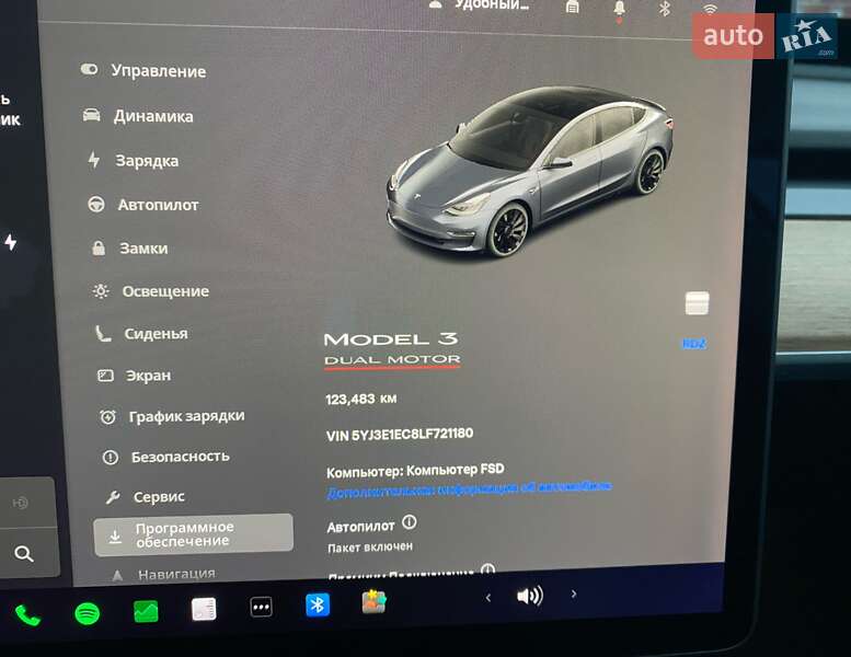 Седан Tesla Model 3 2020 в Львові