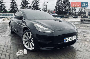 Седан Tesla Model 3 2018 в Луцке