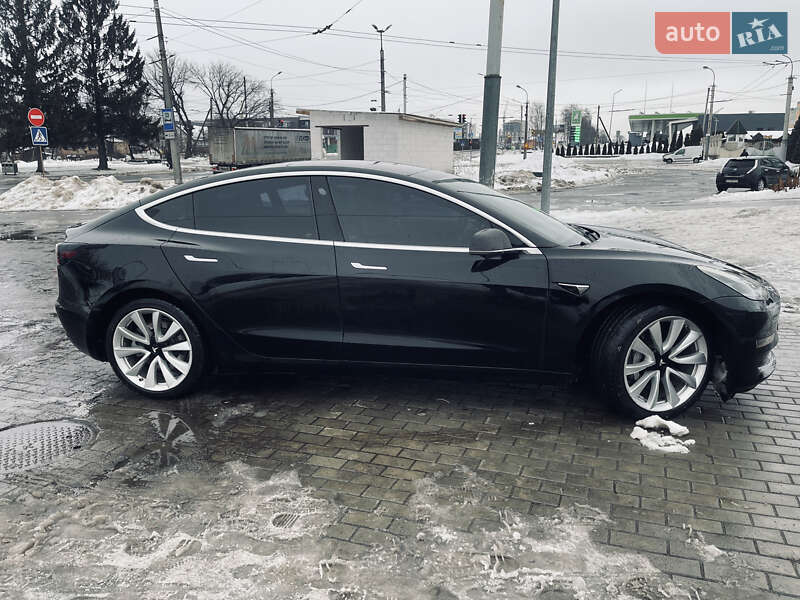 Седан Tesla Model 3 2018 в Луцьку