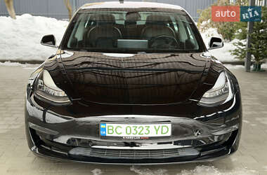 Седан Tesla Model 3 2019 в Львове