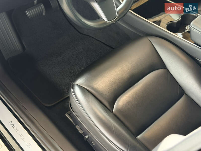 Седан Tesla Model 3 2019 в Львове фото 22 Седан Tesla Model 3 2019 в Львове