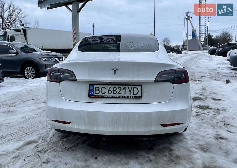 Седан Tesla Model 3 2023 в Львові